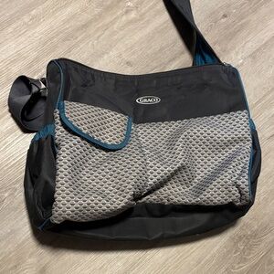 Graco Black and Gray Kids Diaper /Accessory Bag